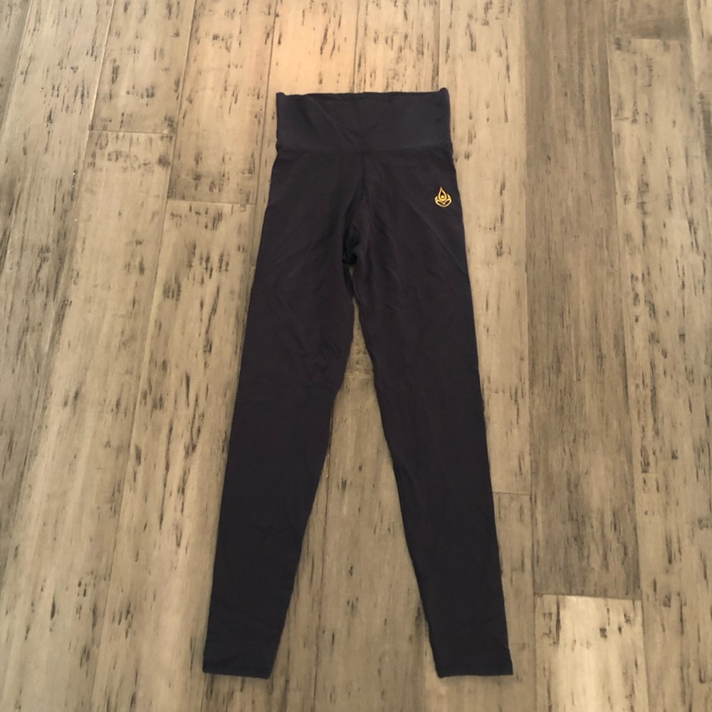 NWOT Shakti Active Wear Black Yoga Pants Size Small